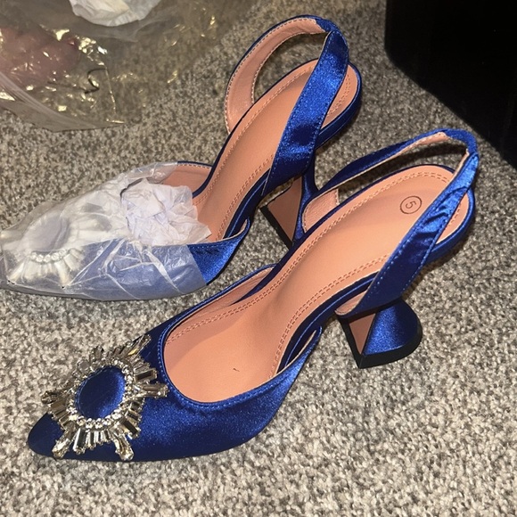 Arqa Clear Pointed Toe Sandals with Crystal Slingback Heels Size 5 NWT - Picture 3 of 5